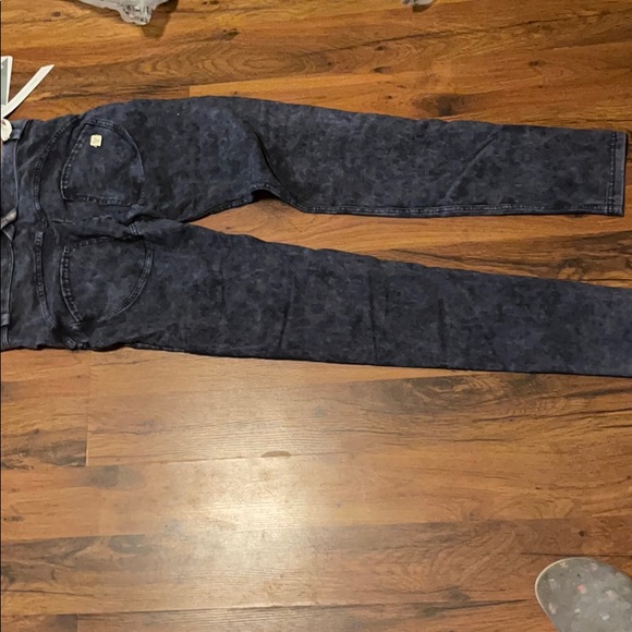 Freddy wr up - Picture 3 of 3